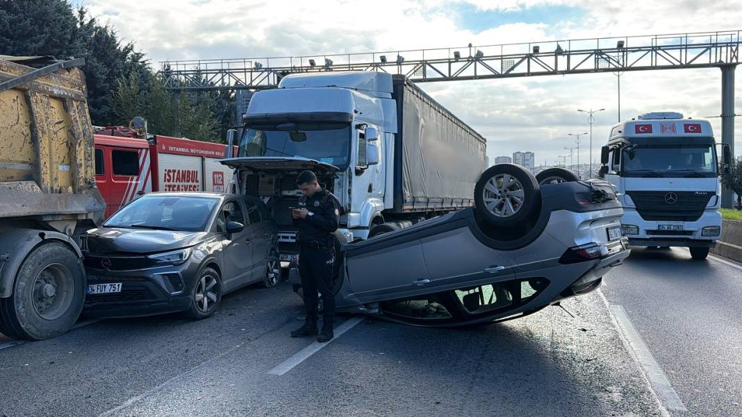 Büyük kaza! Trafik durdu 4